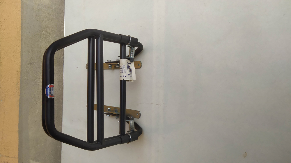 portapacchi posteriore verticale tubo d. 14 piaggio si