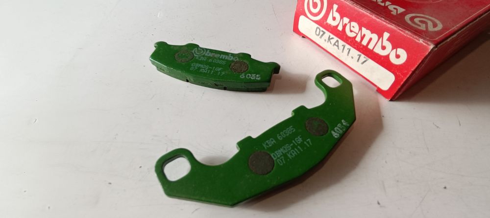 coppia pasticche freno brembo kawasaki ex 500 &ndash; gpx 250/400 - suzuki rgv 250 &acute;91 - &acute;95 - rgv gamma 500 &acute;90