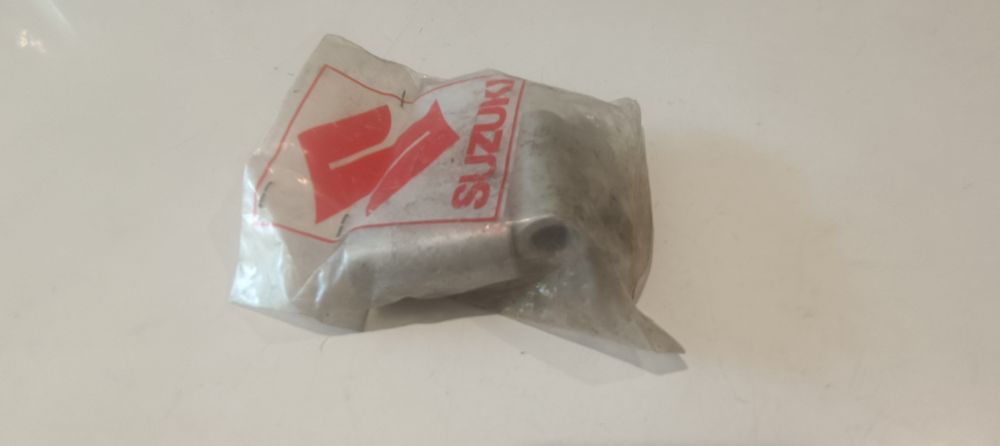 4 distanziali maniglione sella suzuki gsxr 750 &ndash; gsxr 1100 &acute;91 &ndash; &acute;92