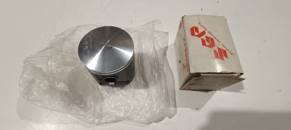 pistone nuovo nudo originale suzuki