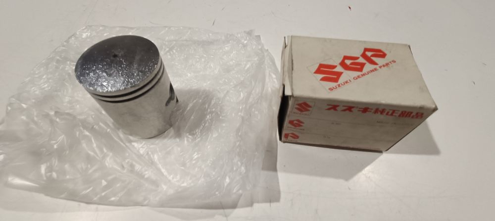 pistone nuovo nudo senza fasce e spinotto suzuki fa50 ´82