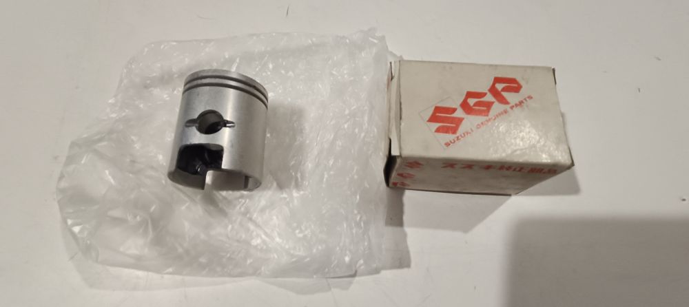 pistone nuovo nudo senza fasce e spinotto suzuki fa50 ´82