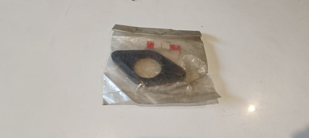 flangia carburatore nuova originale suzuki rg 500 gamma