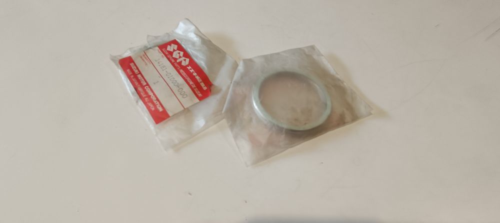 guarnizione scarico suzuki dr 650 – rgv 250 – ts