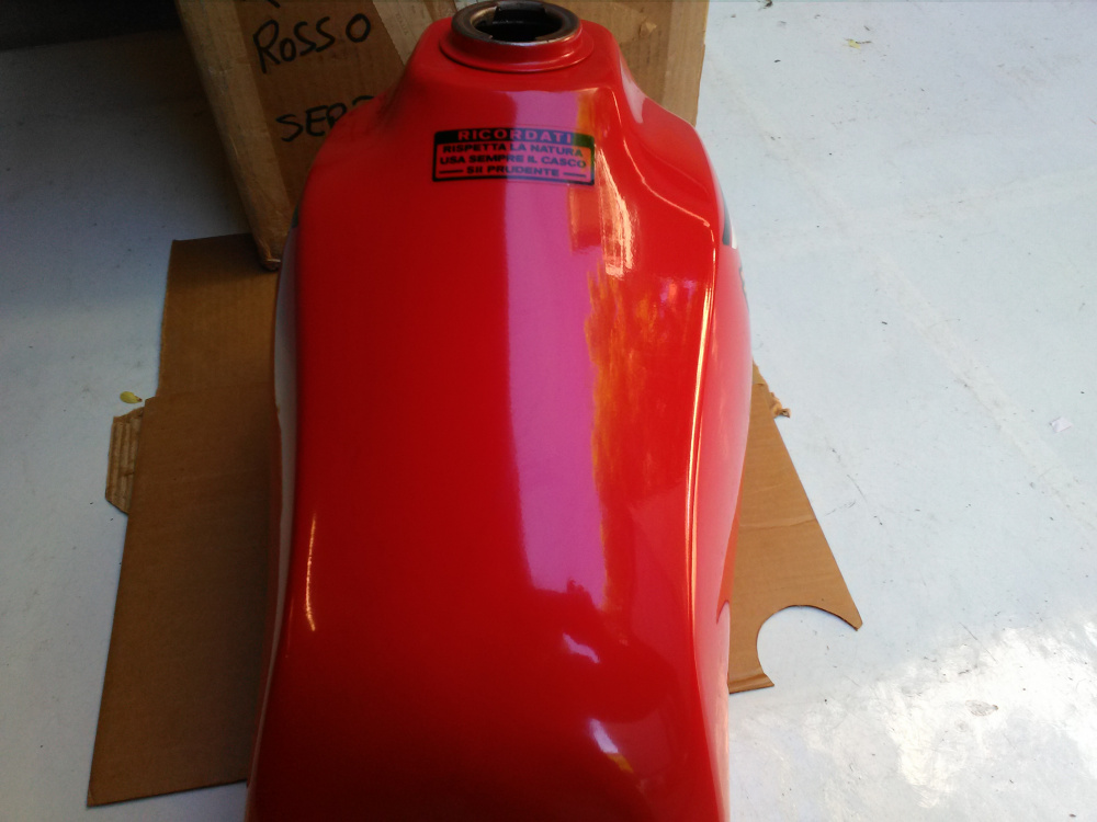 serbatoio nuovo rosso honda xl 125