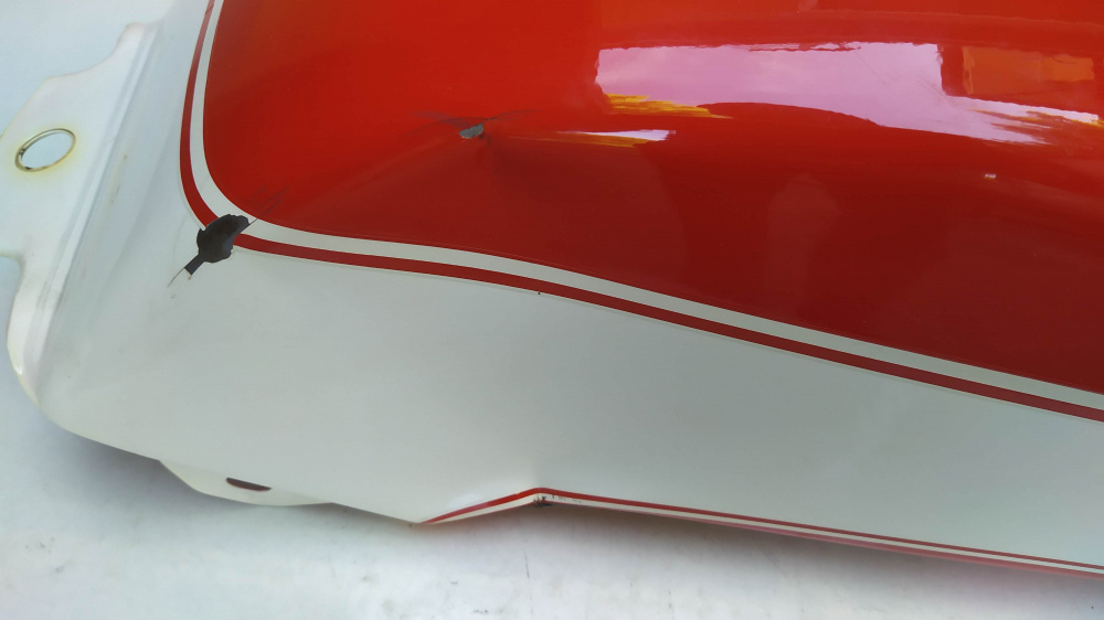 serbatoio bianco/rosso nuovo honda cb 900 bol d´or (ammaccato)