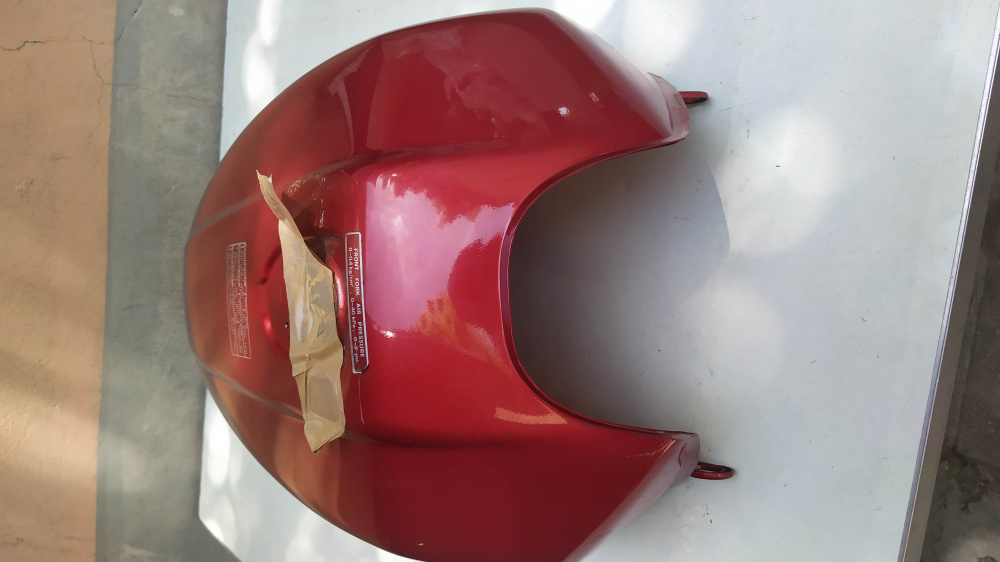 serbatoio usato rosso come nuovo honda vf 750 s