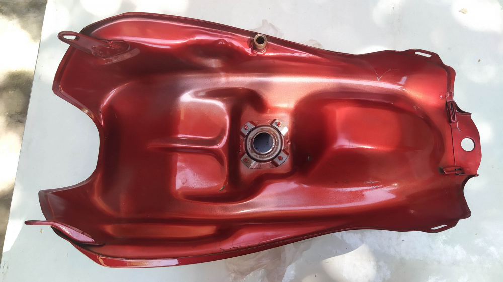 serbatoio usato rosso come nuovo honda vf 750 s