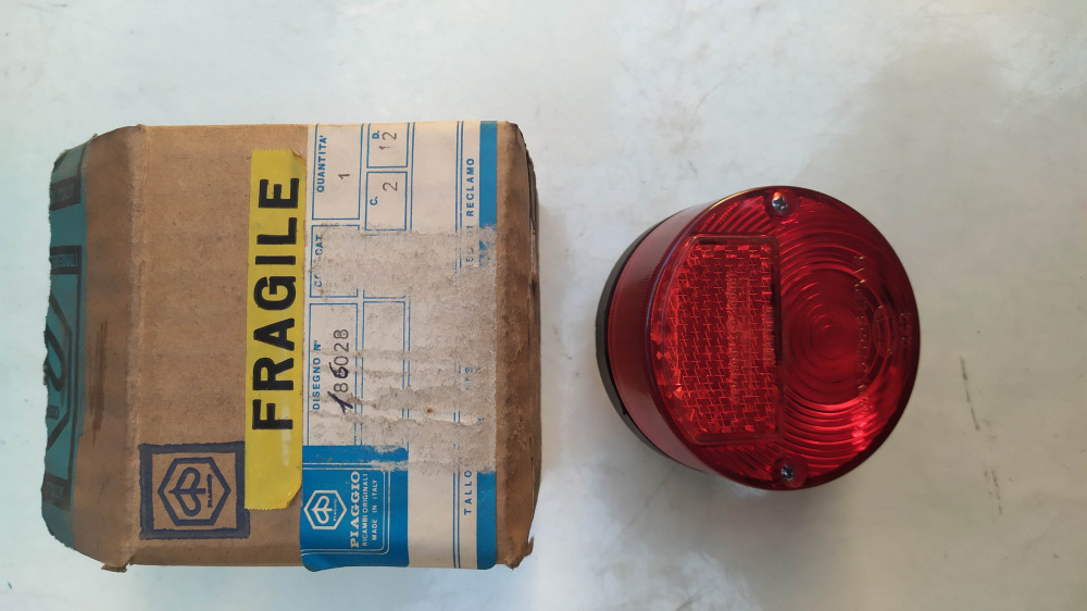 fanale posteriore originale piaggio - gilera cev 5893 cev 242