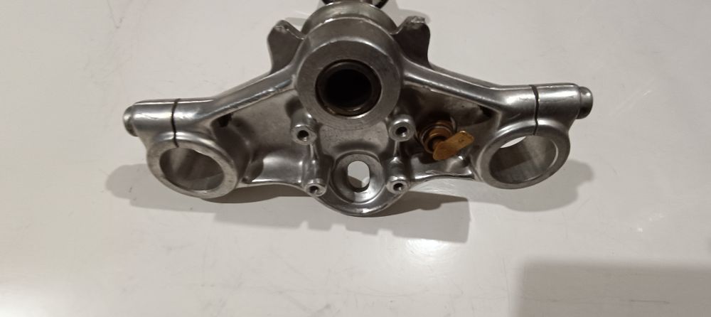 piantone sterzo base nuovo cagiva sst 125 '78 / sst - sxt harley