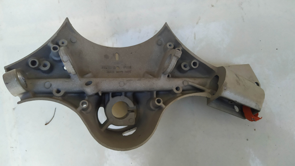 corpo manubrio originale nuovo piaggio vespa codice interno 992535