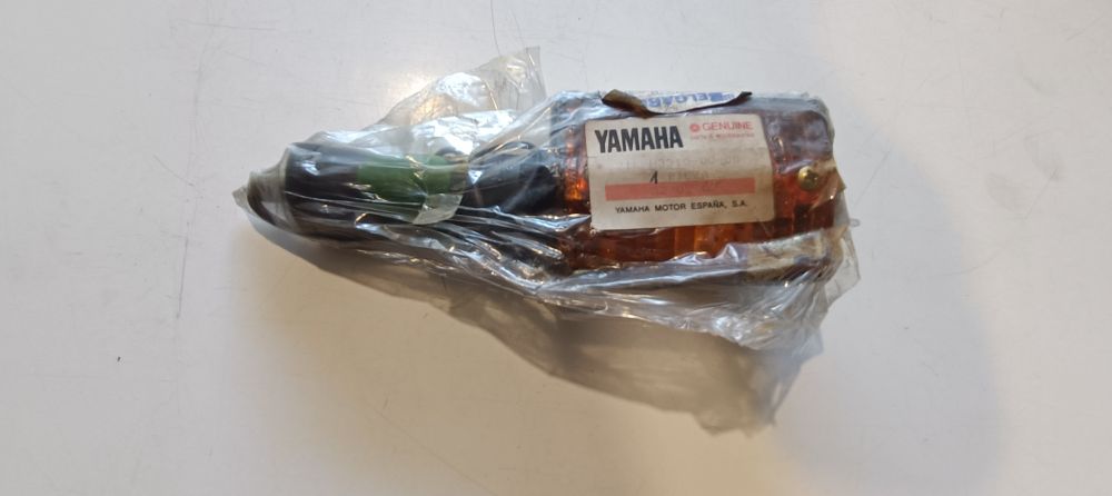 freccia completa ant. nuova originale yamaha sr 250