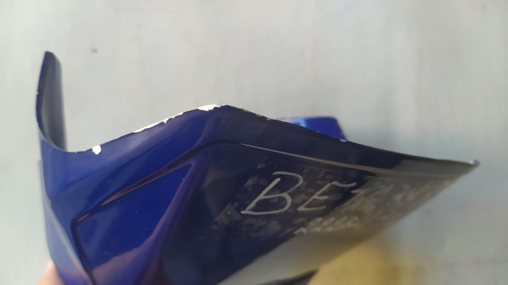 macherina faro blu beta kr 50 leggeri graffi