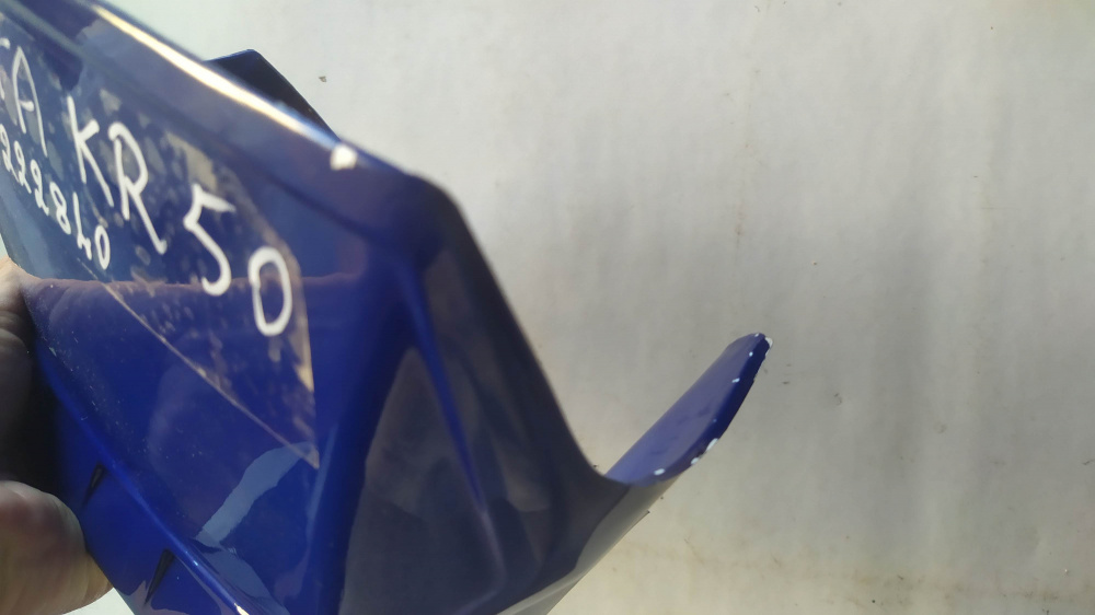 macherina faro blu beta kr 50 leggeri graffi