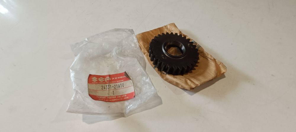 ingranaggio 3 marcia nuovo originale suzuki rg 500 gamma &acute;86
