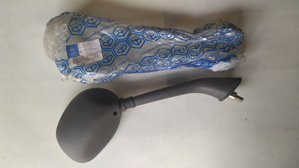 specchietto destro piaggio sfera tri.o.m. 46930