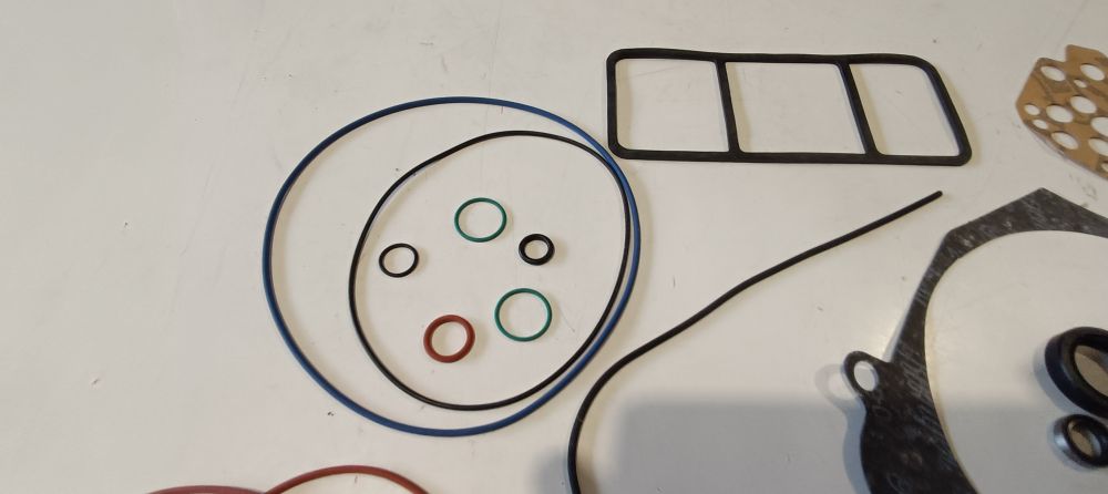 serie guarnizioni motore originali aprilia pegaso 600 &acute;90 &ndash; &acute;91 (da verificare se complete )