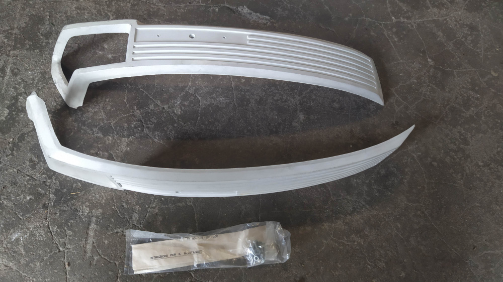 coppia modanature laterali bianche rigide piaggio vespa px