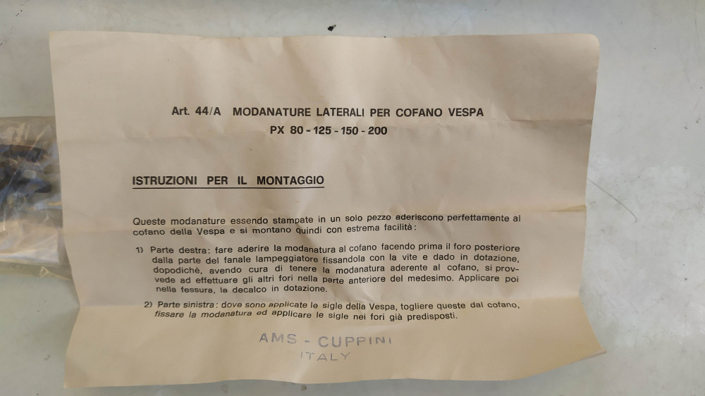 coppia modanature laterali nere rigide piaggio vespa px