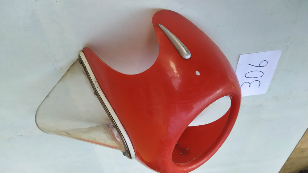cupolino rosso originale per lambretta - vespa faro tondo - plexiglass incrinato
