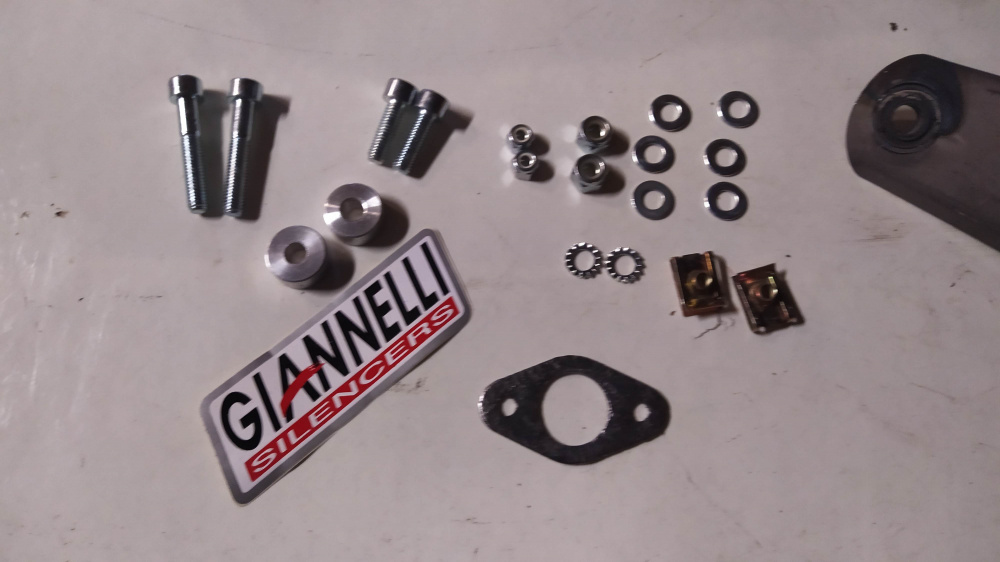 silenziatore giannelli malaguti f12 carbonio