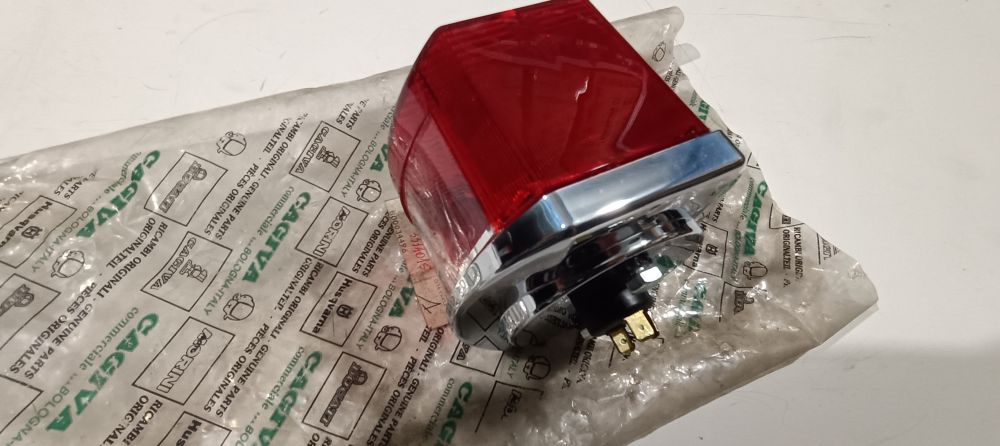 fanale posteriore completo nuovo originale cagiva cev 174