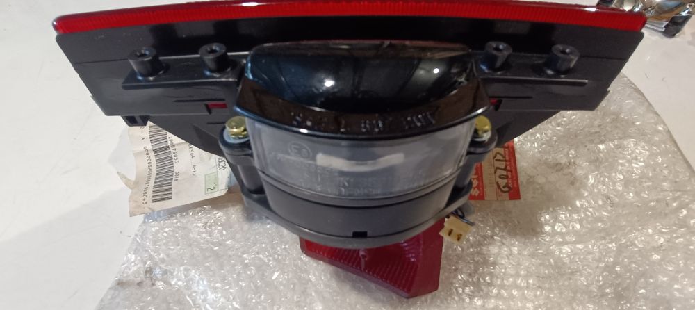 faro posteriore nuovo originale suzuki gsx750f &acute;89 &ndash; &acute;96 &ndash; gsx1100f &acute;90 - &acute;94