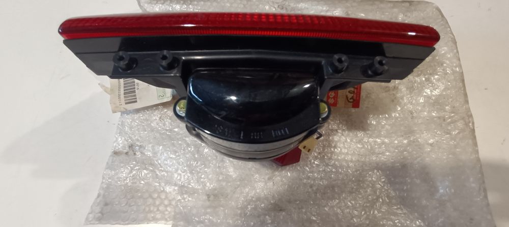 faro posteriore nuovo originale suzuki gsx750f &acute;89 &ndash; &acute;96 &ndash; gsx1100f &acute;90 - &acute;94