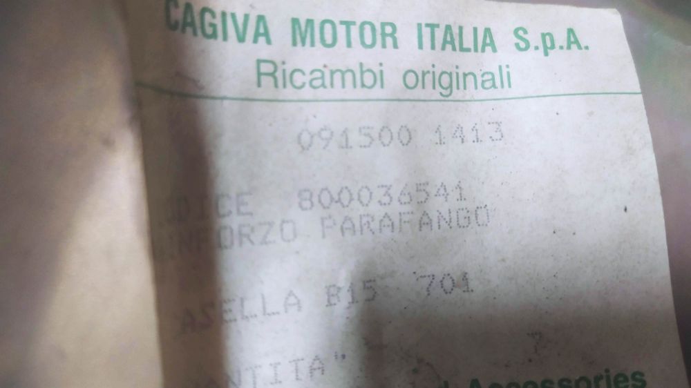 rinforzo parafango cagiva ala blu 250 - 350 / cagiva aletta rossa elefant