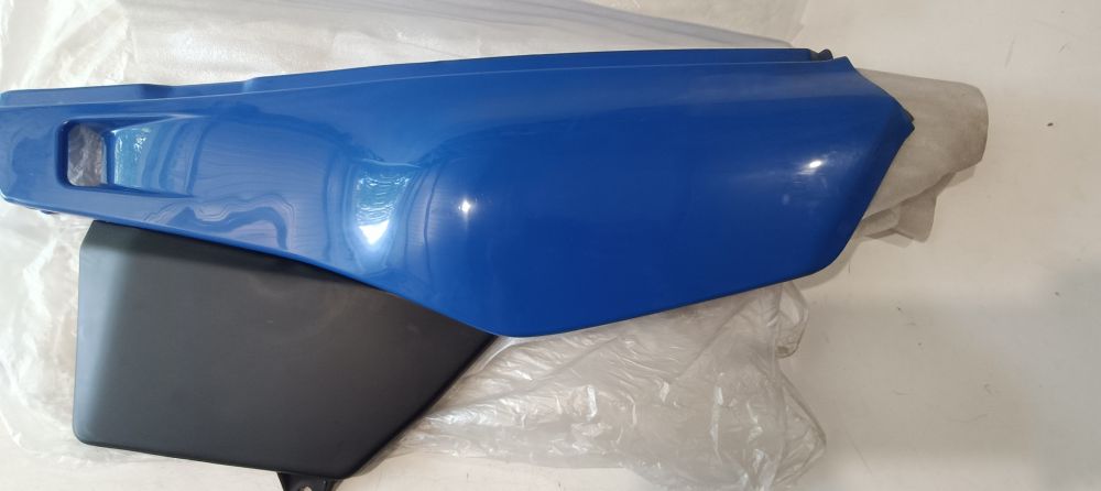 fianchetto sx blu nuovo originale yamaha xt 600 &acute;92
