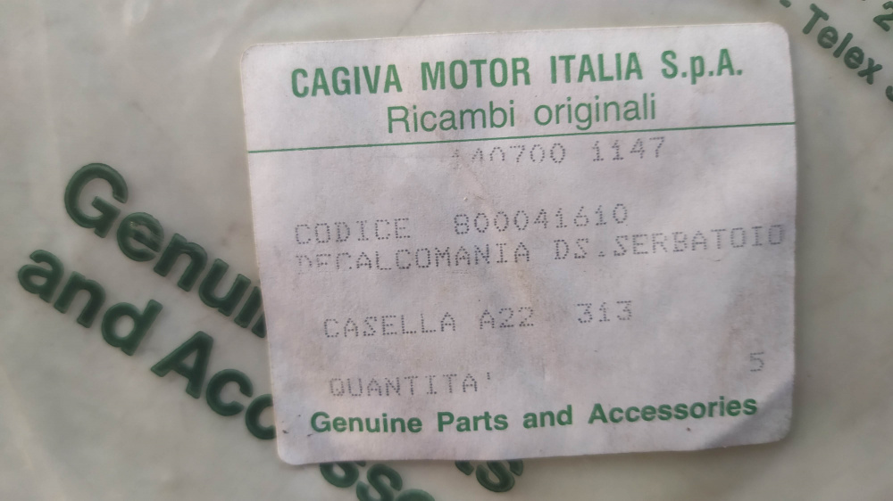 adesivo sx serbatoio cagiva aletta rossa