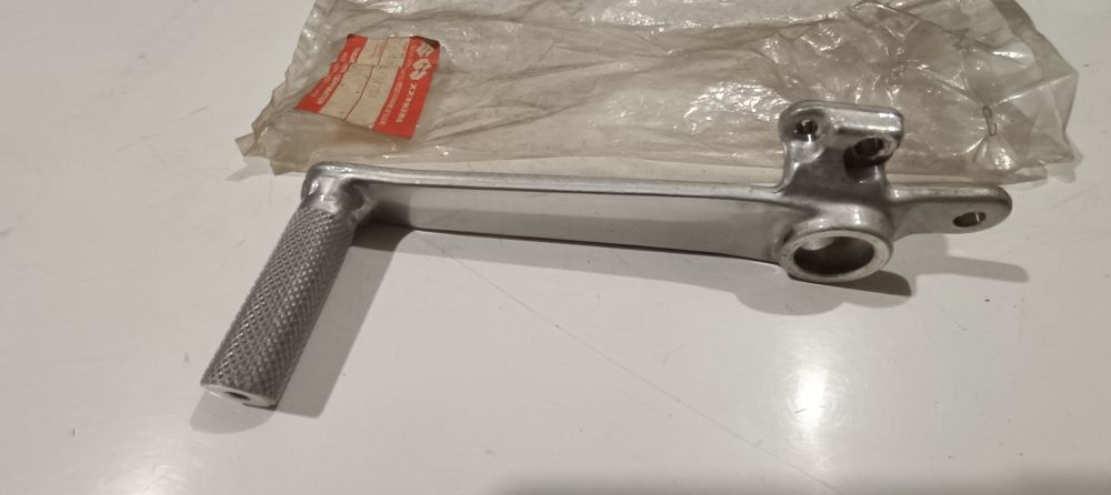 pedale freno nuovo originale suzuki gssf 400 ´91 – ´97