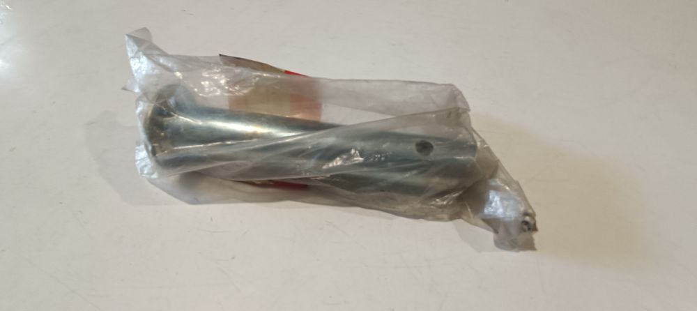 staffa pedana posteriore dx originale suzuki dr 800 &acute;91 &ndash; &acute;94