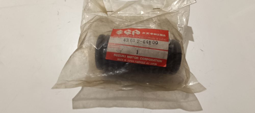 gomma pedana poggiapiedi suzuki dr 650