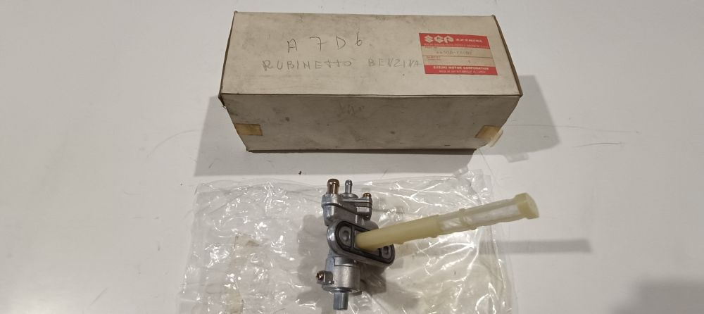 rubinetto benzina nuovo originale suzuki gsx-r 400 – gsx-r 1100 ´90 – ´94