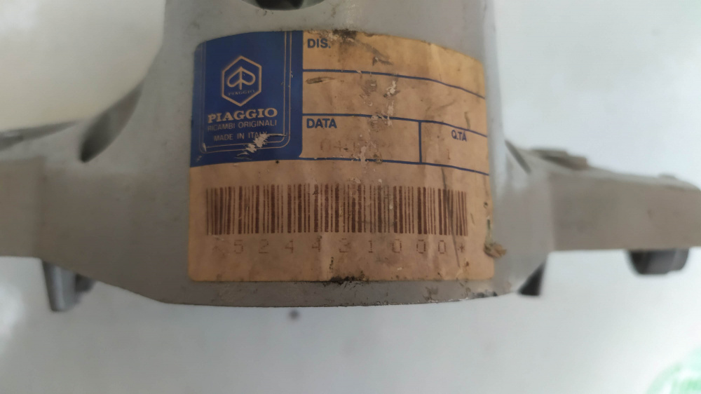 corpo manubrio originale nuovo piaggio vespa codice interno 991670
