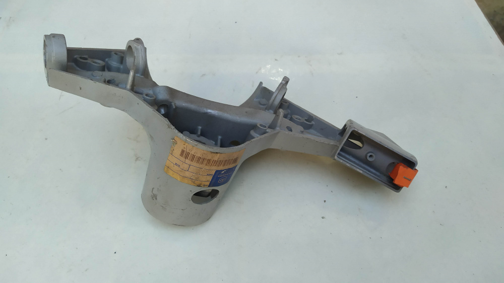corpo manubrio originale nuovo piaggio vespa codice interno 991670