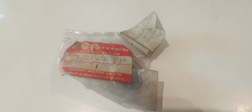 cavallotto superiore attacco manubrio originale suzuki dr 650 &acute;90 &ndash; &acute;91