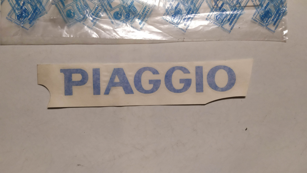 adesivo piaggio   