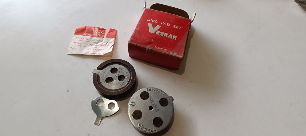 coppia pasticche freno vesrah vd-320 suzuki gs 1979