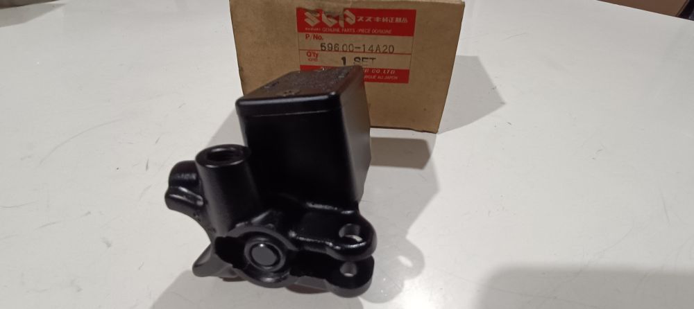 pompa freno anteriore nuova originale suzuki dr 500 ´86 – ´88 / dr 600 ´86 – ´89