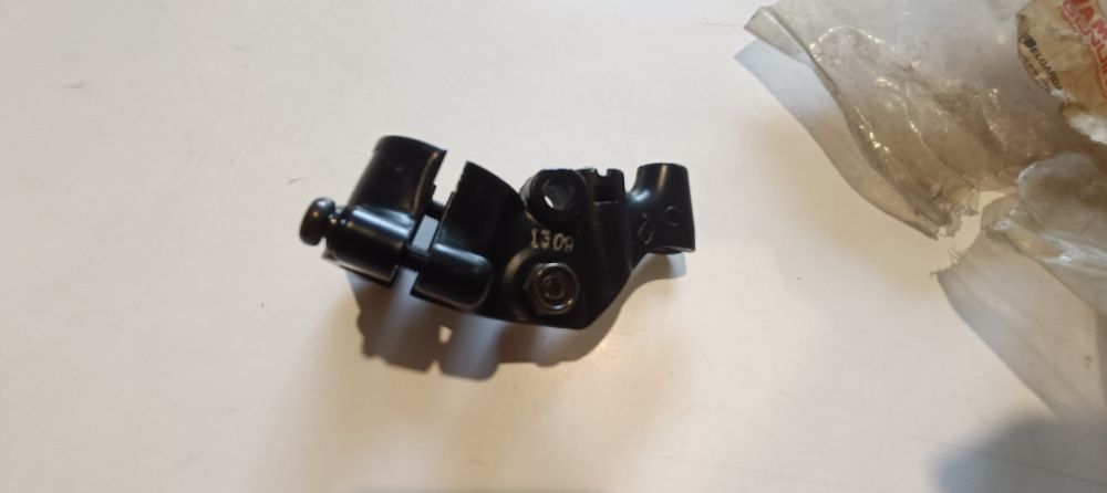 supporto leva frizione completo di attacco specchio yamaha tenere 750