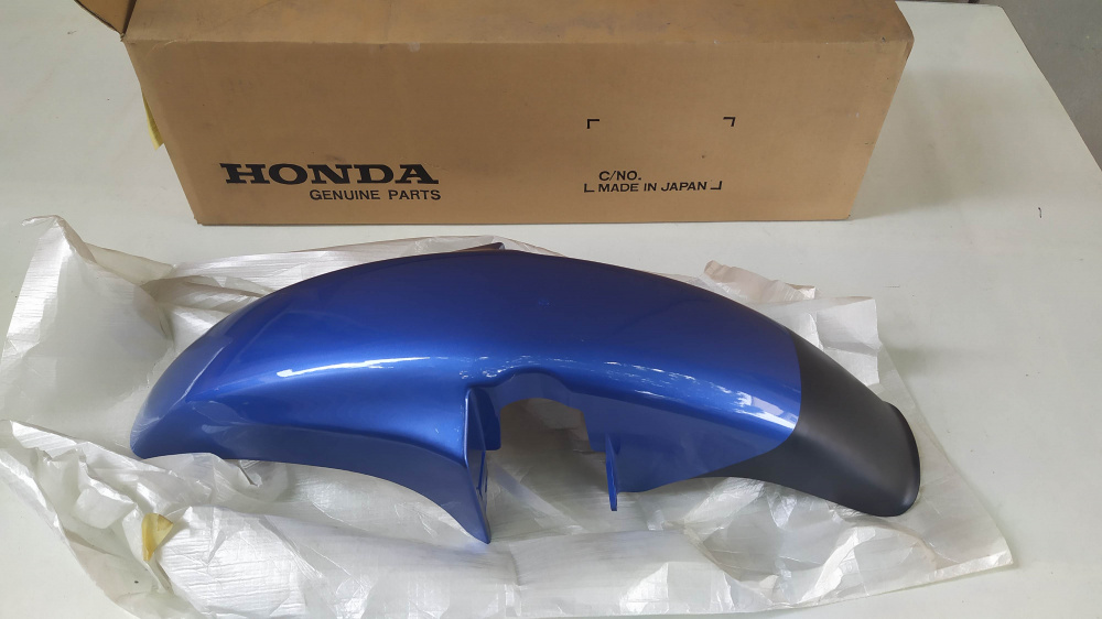 parafango anteriore blu metallizzato honda xl 600 v ´89