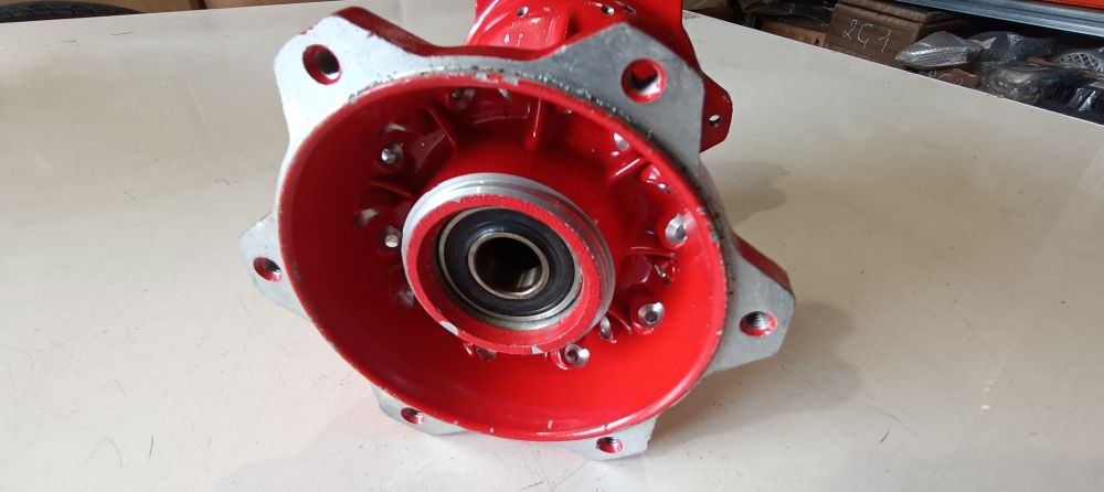 ceppo porta ruota rosso nuovo per cagiva