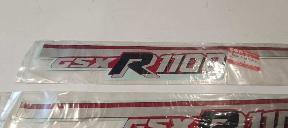 coppia adesivi originali suzuki gsx r 1100