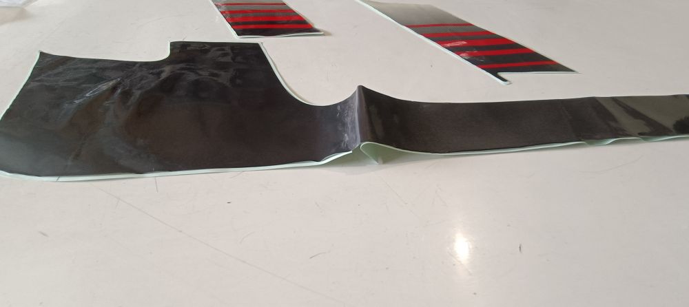 adesivi fianchetto ant. sx gsx-f 600 1990 – gli adesivi sono stati conservati piegati -