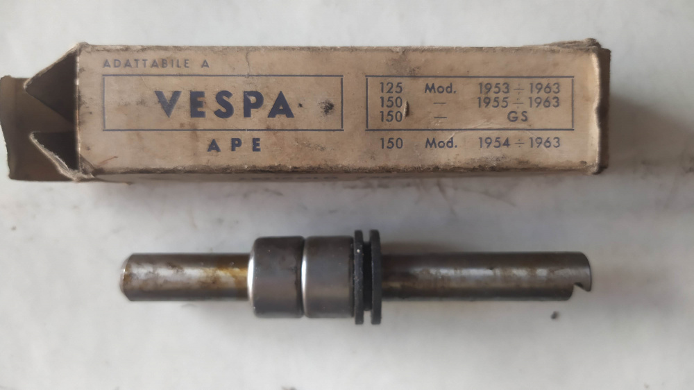 perno ruota anteriore olympia vespa 125 - 150 anni ´53 - ´63