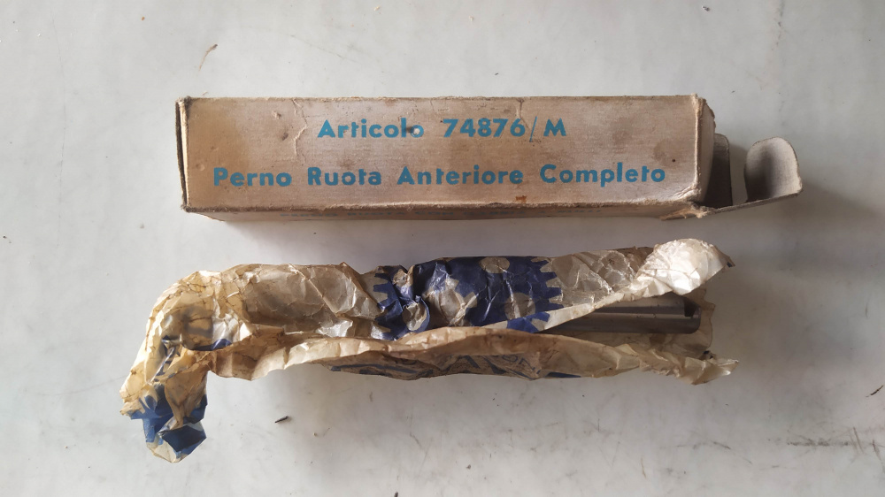 perno ruota anteriore olympia vespa 125 - 150 dal ´63