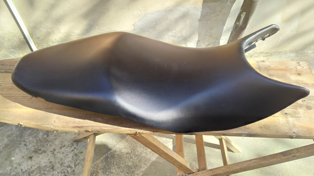 sella nuova con leggero graffio nera honda hornet cb600f 600 ´03