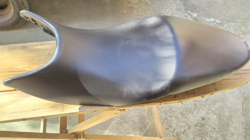 sella nuova con leggero graffio nera honda hornet cb600f 600 ´03